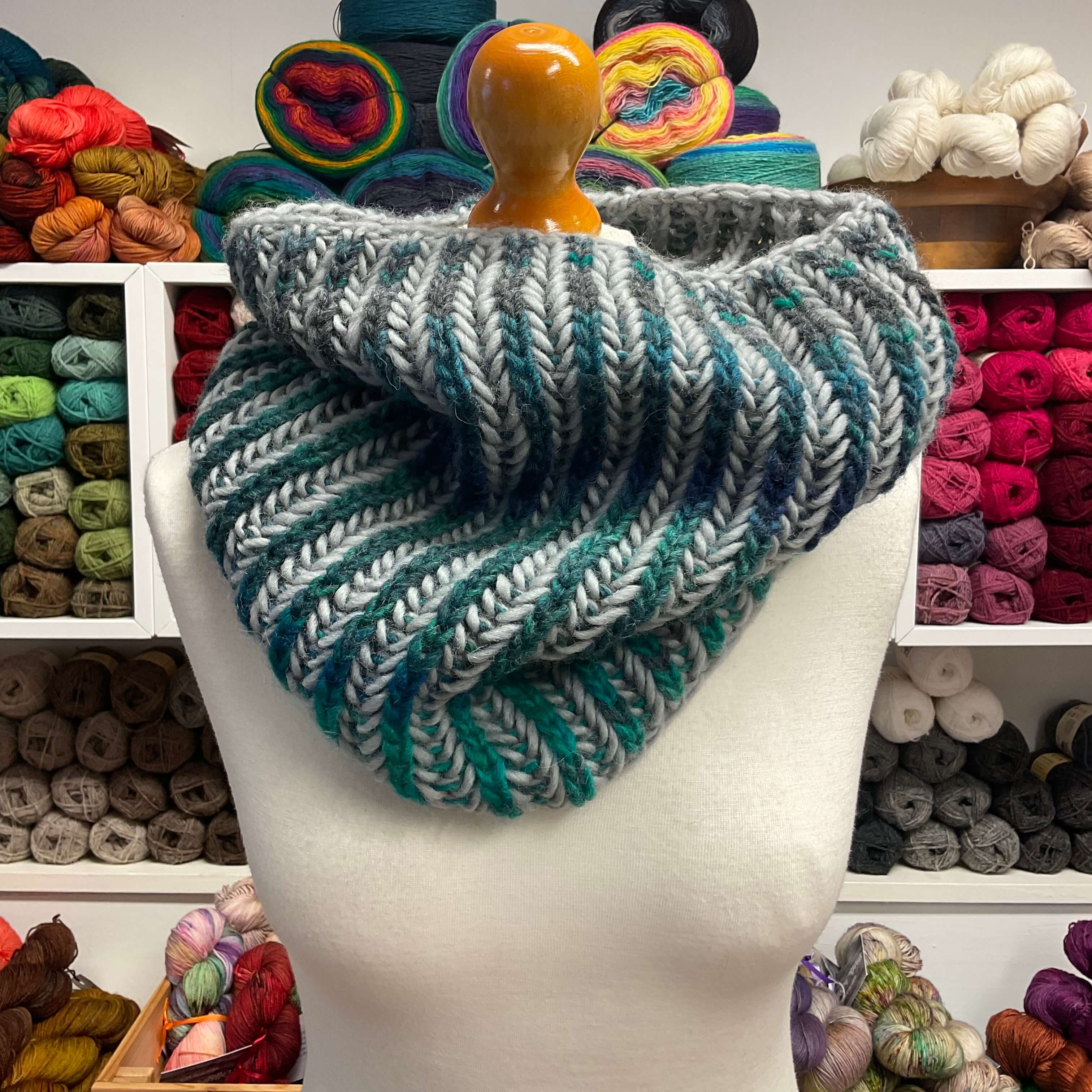 Beginners Brioche Cowl