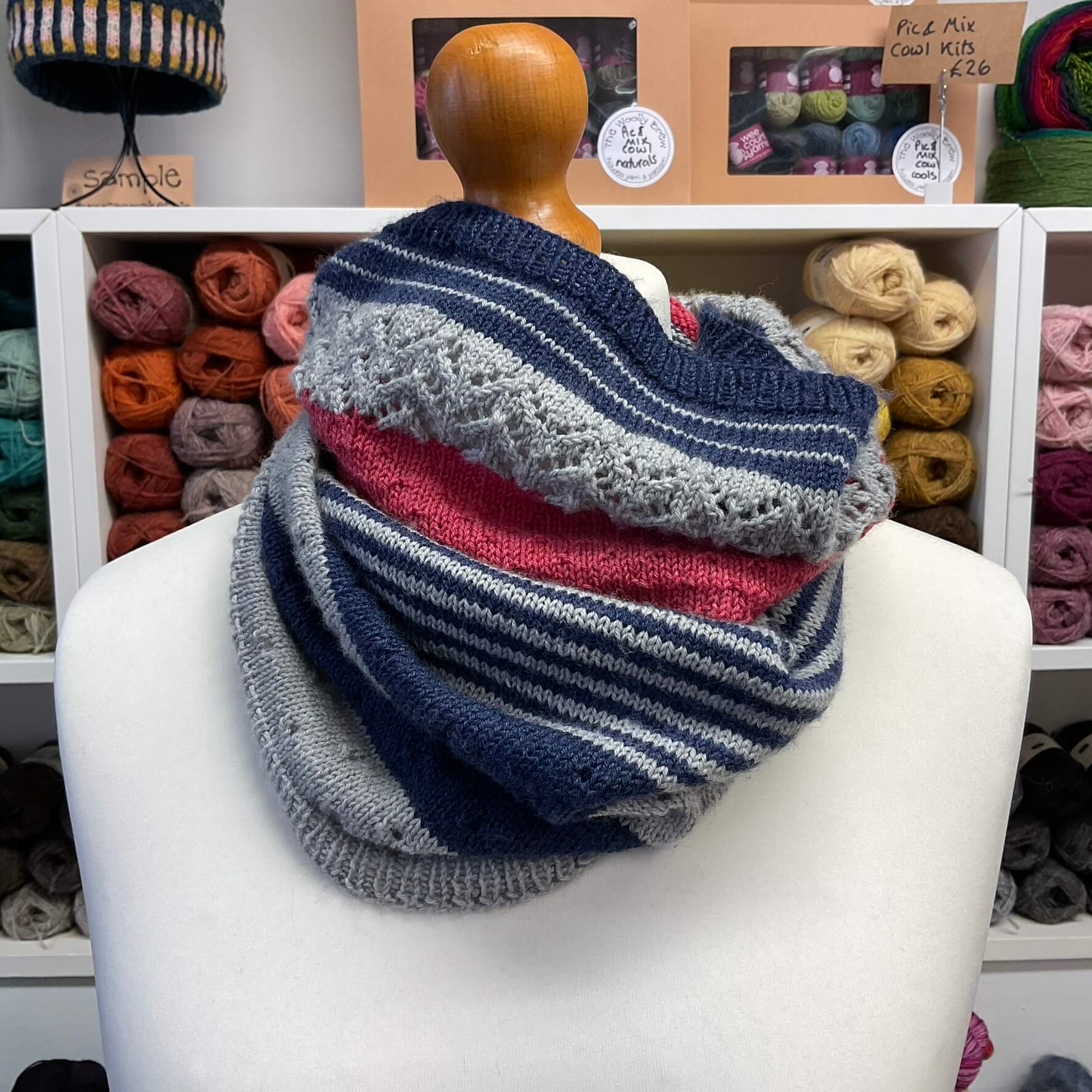 3 Colour Cowl
