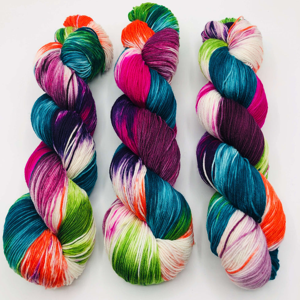 free knitting pattern for a simple side-to-side shawl the woolly brew ...