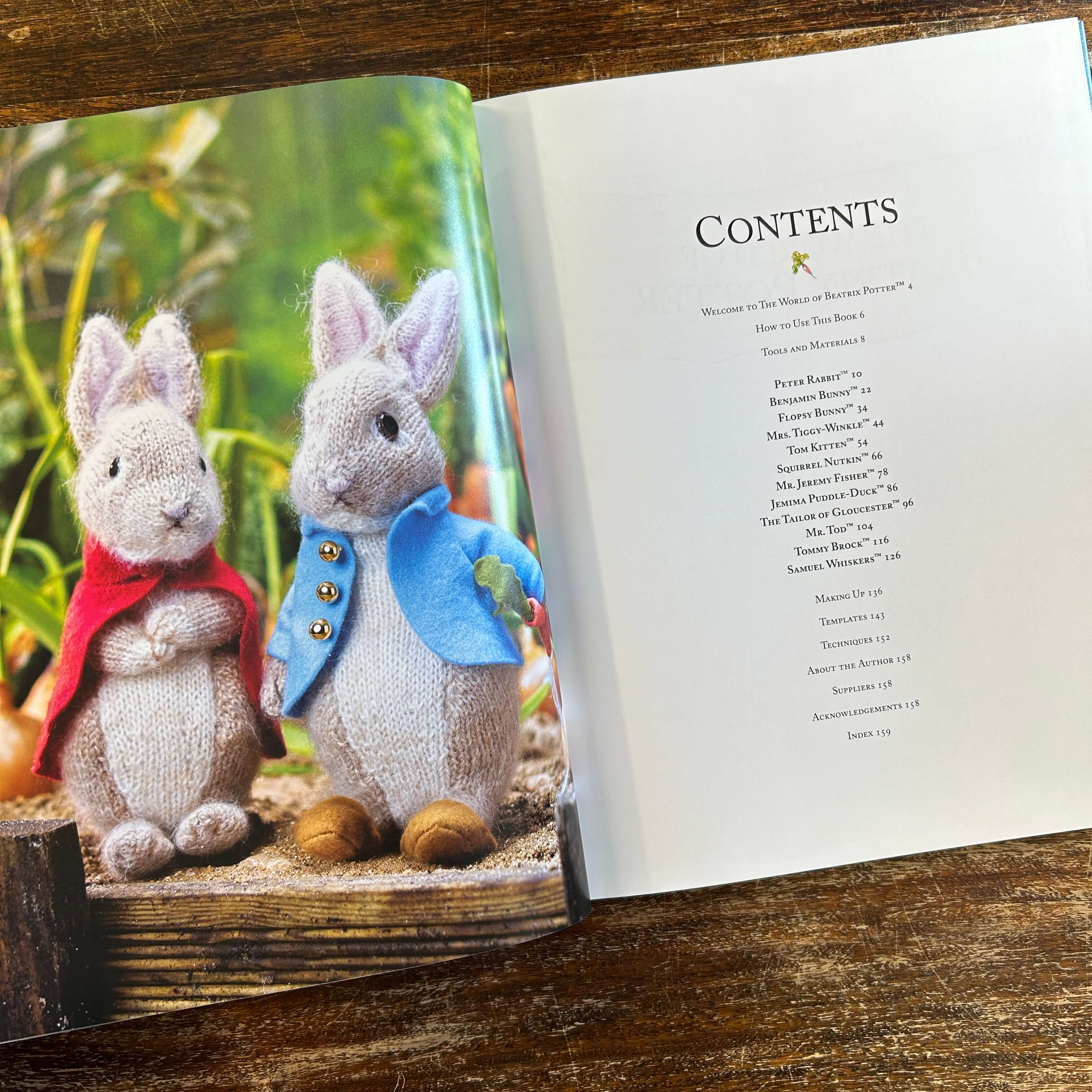 Knitting Peter Rabbit – The Woolly Brew