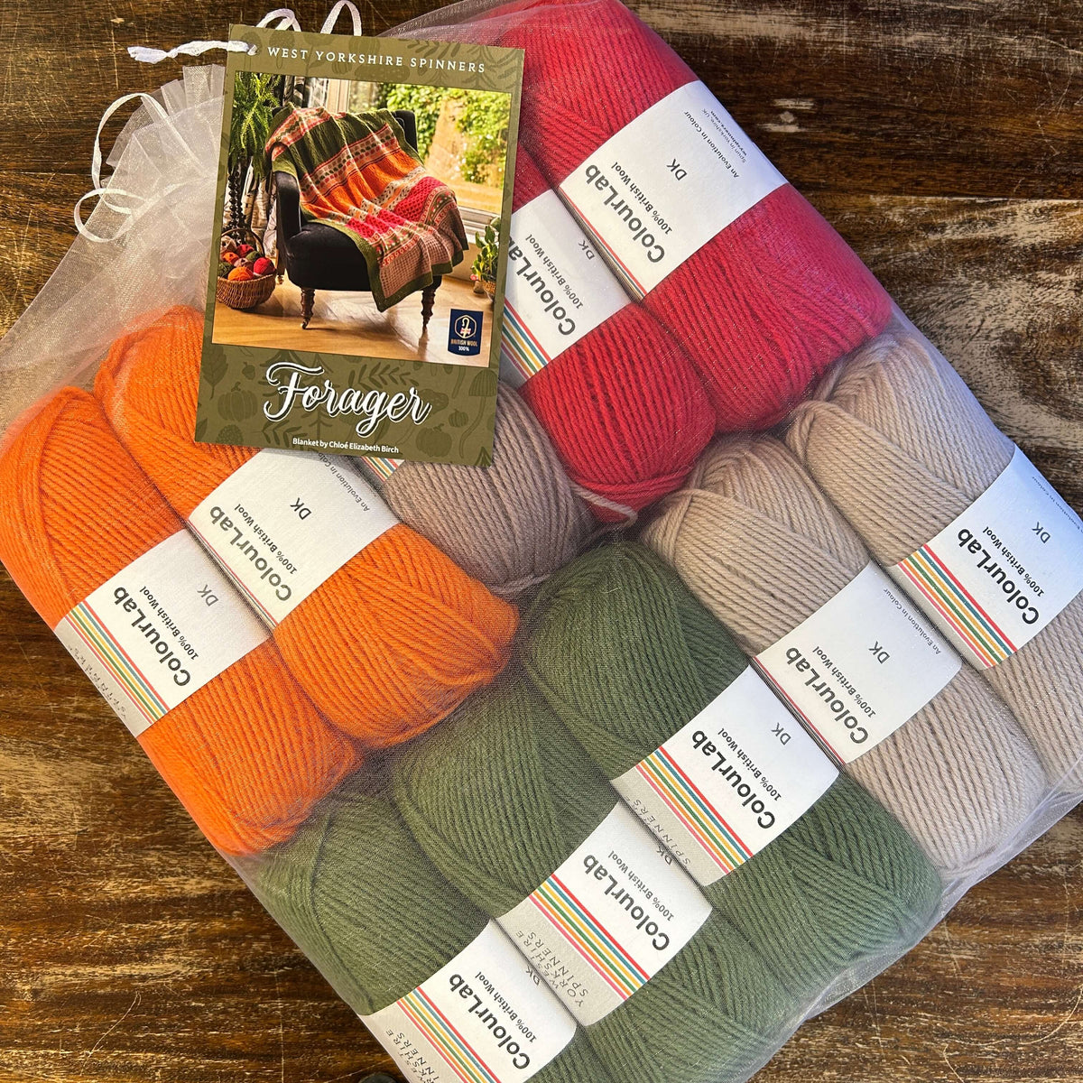 free pattern for a Simple 4ply Cowl from The Woolly Brew